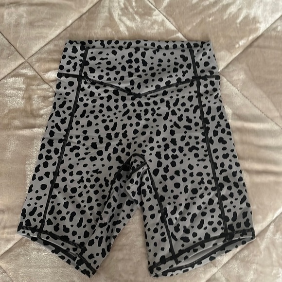 Balance athletica bike shorts - Picture 1 of 3